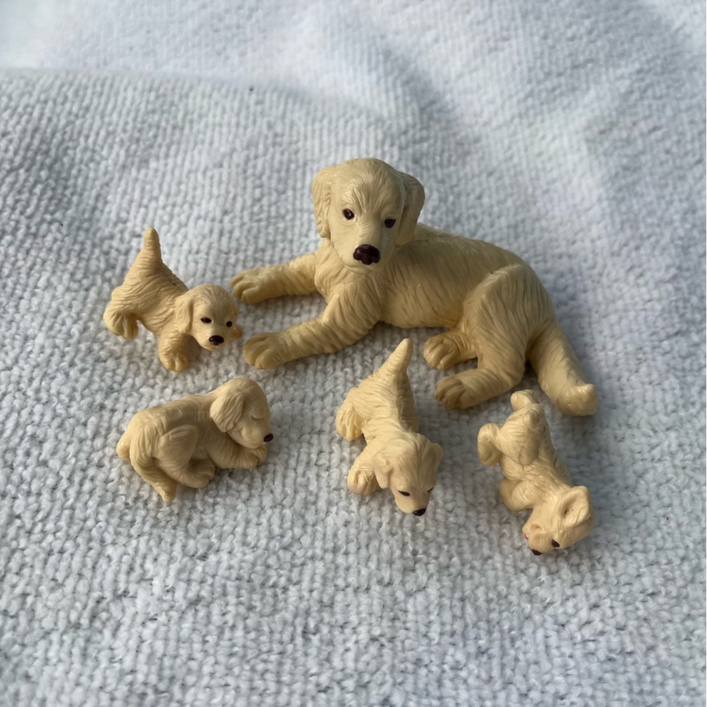 VTG Puppy In My Pocket Magic Golden Retriever Family Mom MEG (1994) Rare Set